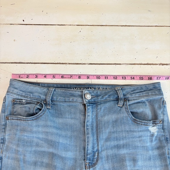 American Eagle High Rise Straight Jeans Women’s 14 X-Long Light Wash Distressed - Picture 10 of 11